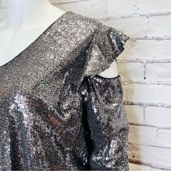 LANE BRYANT  Cold Shoulder Lined Gunmetal Sequin V-Neck size 26 - Picture 2 of 7